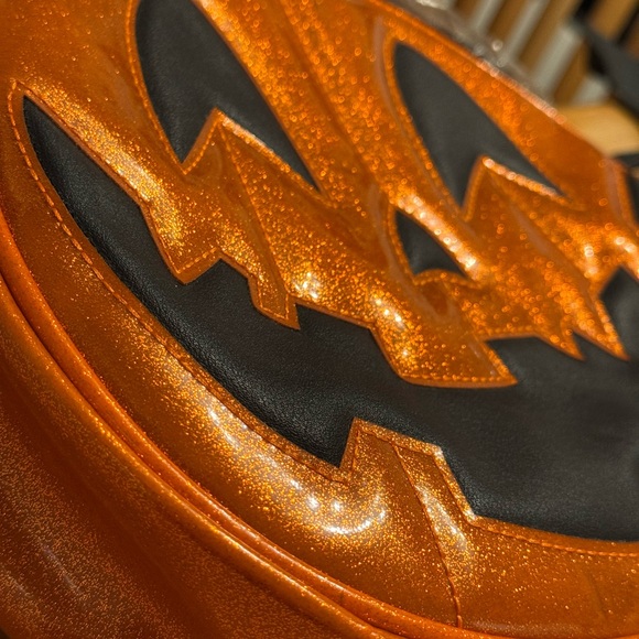 Lie Pain and Stitches Pumpkin Kult handbag - Picture 7 of 7